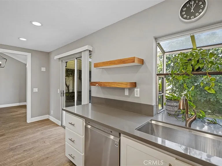 28045 Blandings — Photo 17