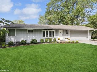 7836 Rosewood Ln, Prairie Village, KS 66208