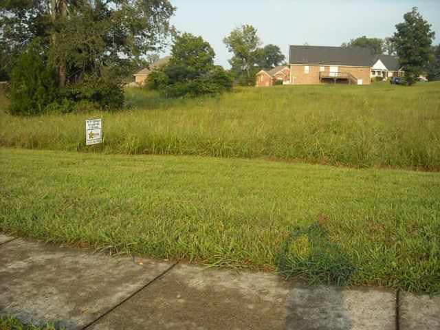 1st image of 17 Plantation Dr