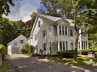 11 Nichols St, Merrimac, MA 01860