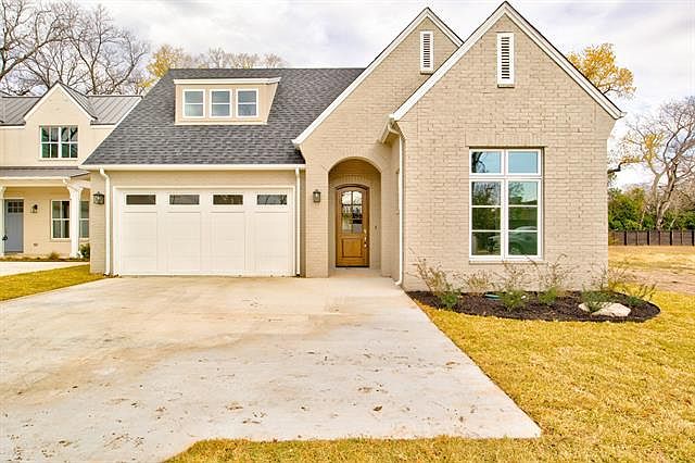 1st image of 5624 Oaks Ln