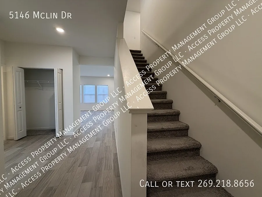 Beautiful 4 bed home in Portage Public Schools! — Photo 4