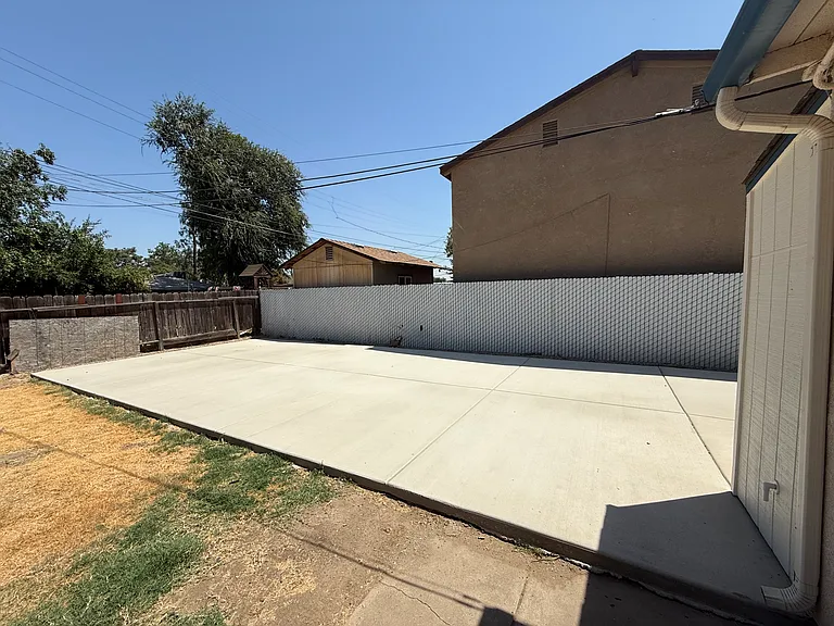 1013 E Garland Ave — Photo 18