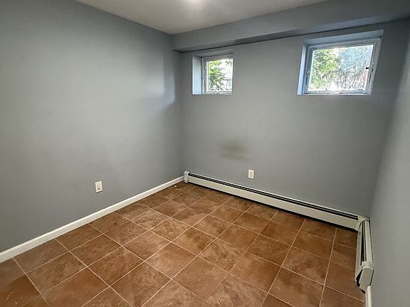 4th image of 14 Gabrielle Ct #1