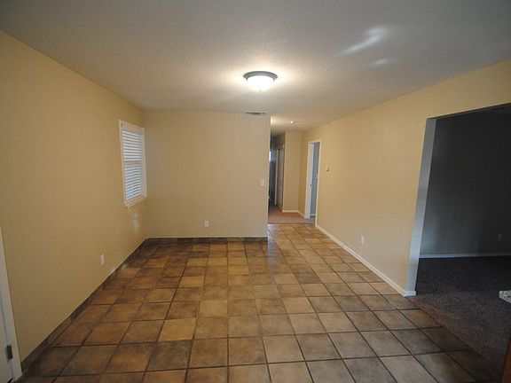 3rd image of 7712 Saybrook Dr