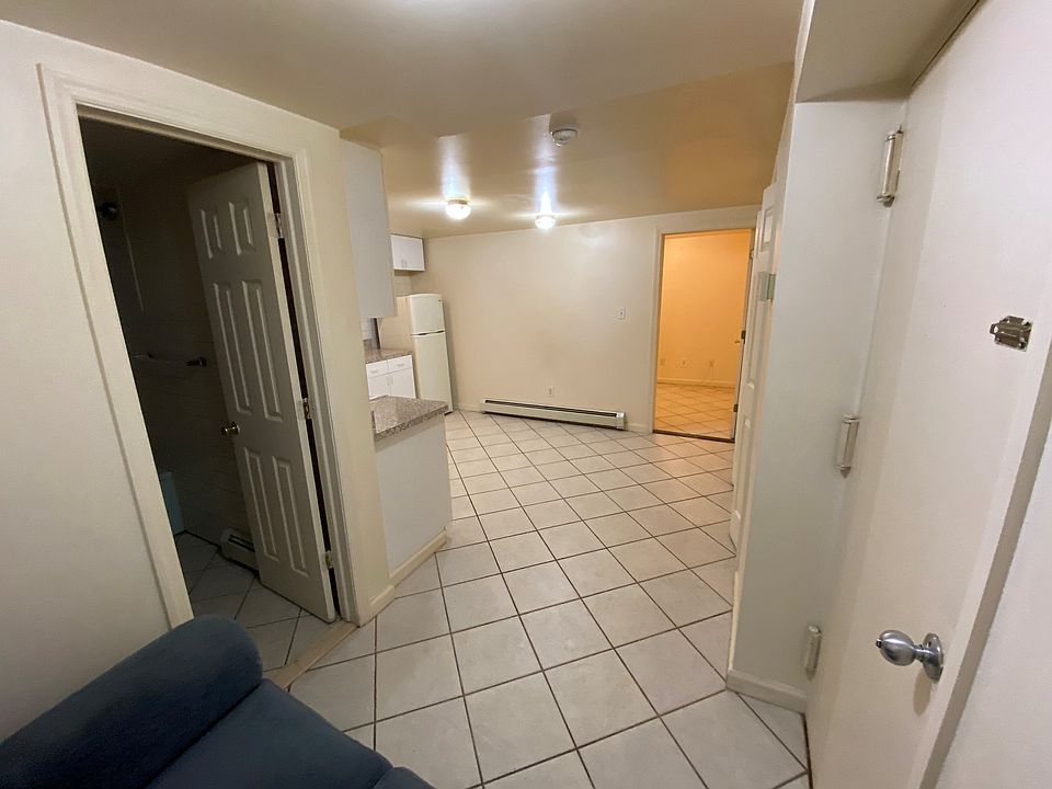 Second view from entrance (door on right)