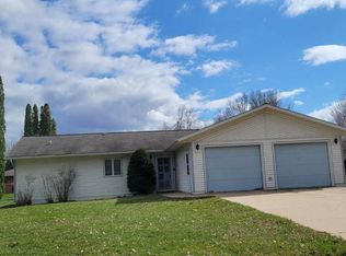 305 E Highland Dr, Marcus, IA 51035