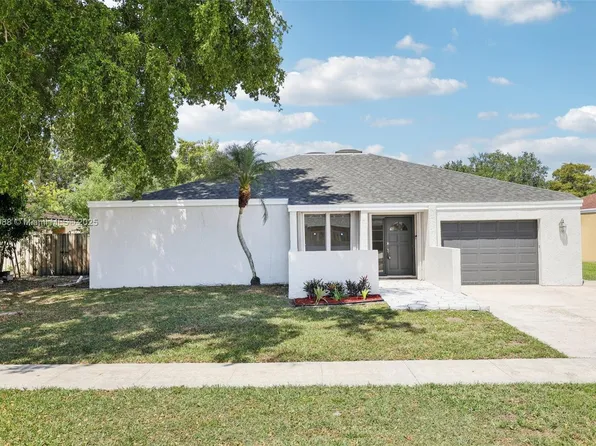 4967 SW 94th Ter, Cooper City, FL 33328