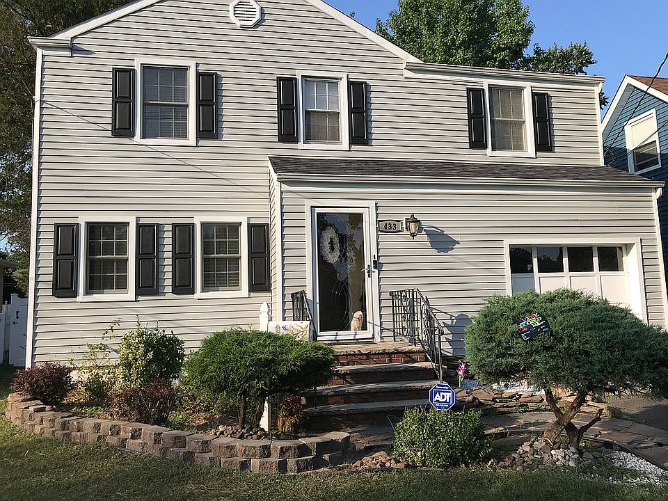 2nd image of 433 W Inman Ave