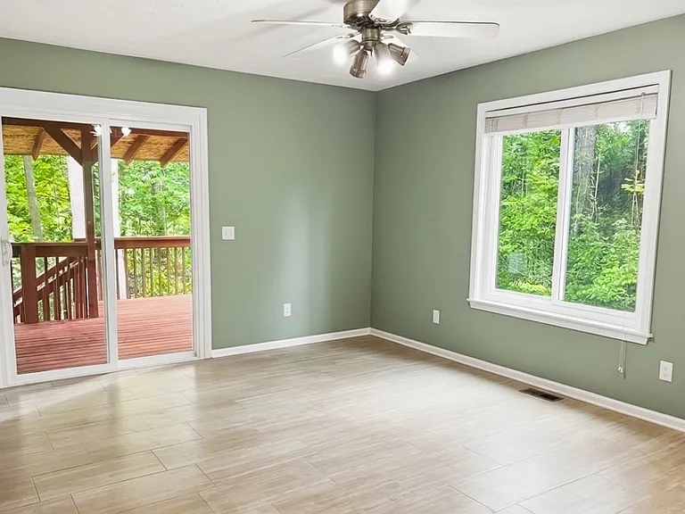 204 Hillcrest Rdg — Photo 10