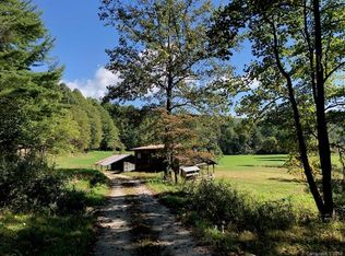 1596 Golden Rd, Lake Toxaway, NC 28747