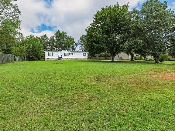 3rd image of 728 Ohenry Dr