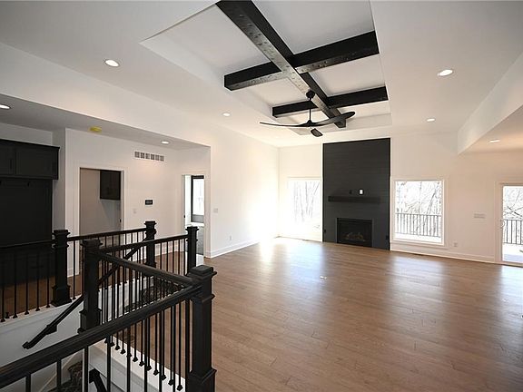 5th image of 12635 NW Larkspur Ln