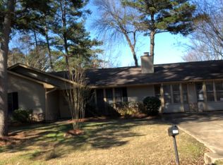 102 Boxwood Pl S, Brandon, MS 39047