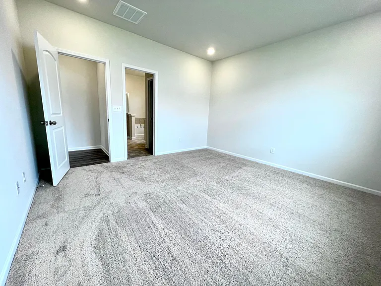 5010 Markfield Ln — Photo 9