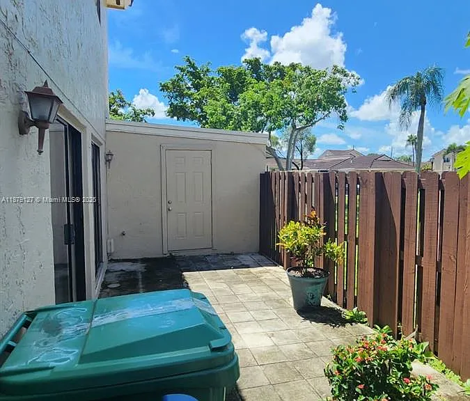 6334 NW 170th Ln — Photo 11