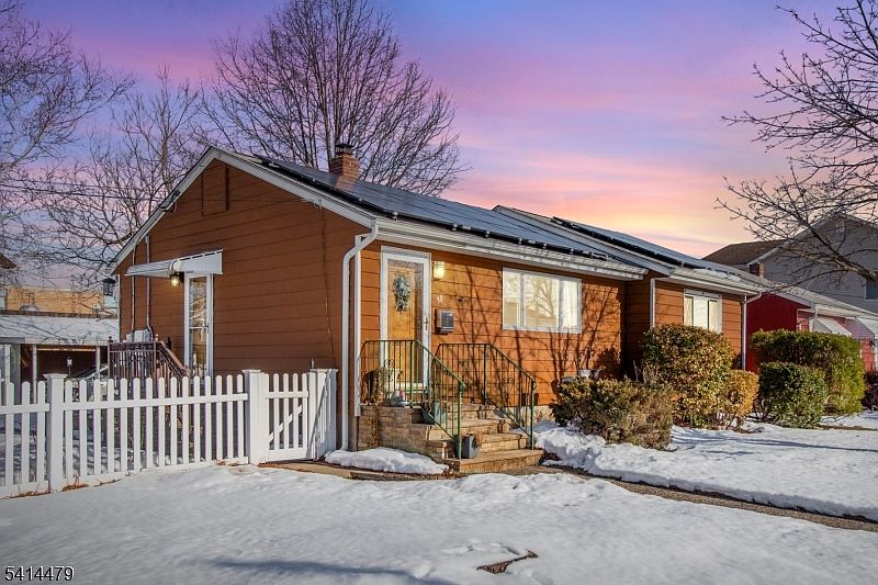 1st image of 38 George St