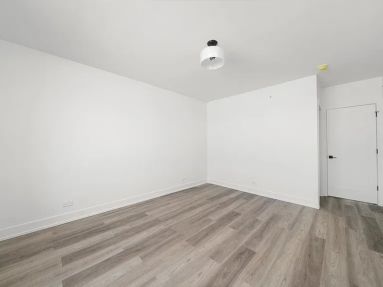 2030 Greenwood St — Photo 19
