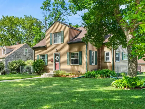 2905 S 95th STREET, West Allis, WI 53227