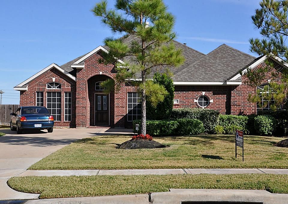 1st image of 22822 Arbor Cove Ln