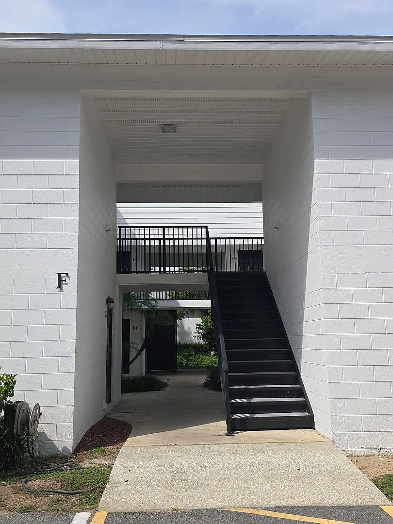 Charming 2-Bedroom Condo for Rent in Winter Haven, FL — Photo 2
