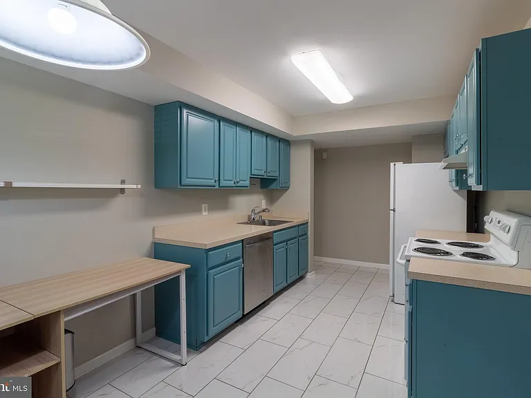 35 Pickering Ct #2 — Photo 4
