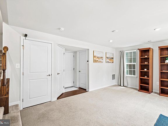 3rd image of 9721 Cedarmass Cir
