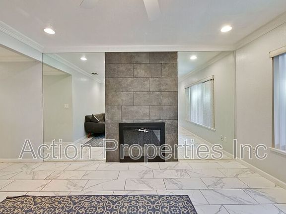 4th image of 772 Creekland Cir