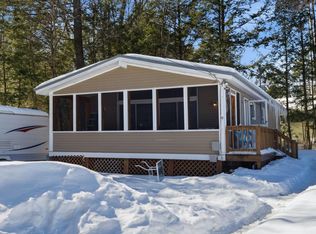 9 W Hill Pl, Center Barnstead, NH 03225