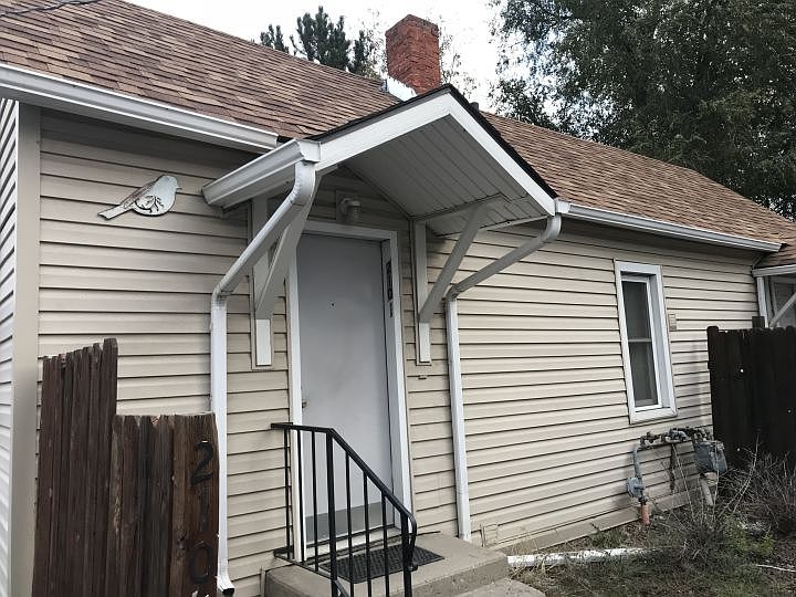 1st image of 210 1/2 S 29th St