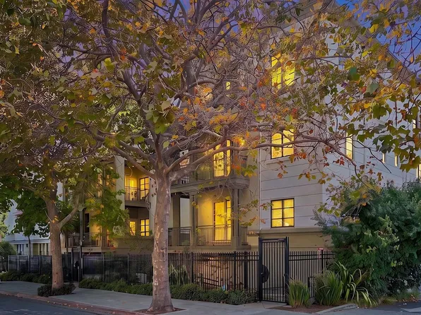 711 Walker Ave APT 202, Oakland, CA 94610