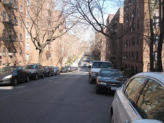 Rented by 18 REALTY | media 16