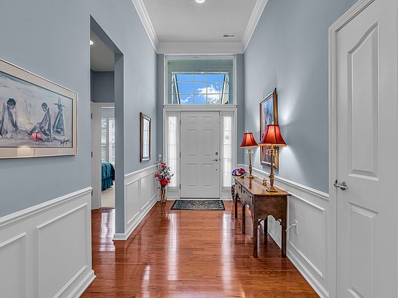 3rd image of 751 Fish Hawk Ct