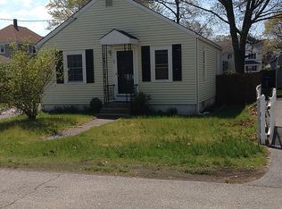 33 Princeton Ave, Pawtucket, RI 02860