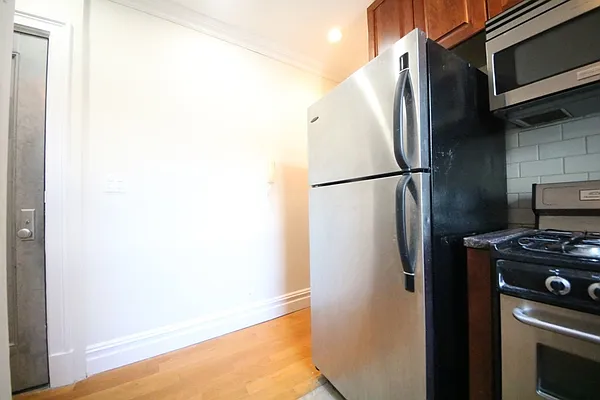 Rented by (Legacy) NY Quality Living Uptown | media 23