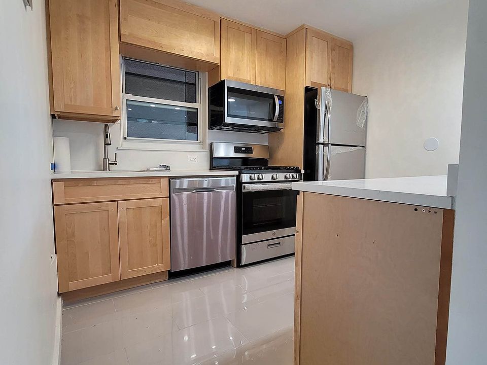 1st image of 4509 Broadway #2