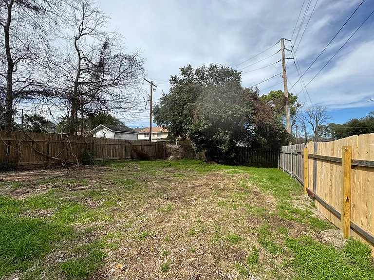 270 E Linden St — Photo 11
