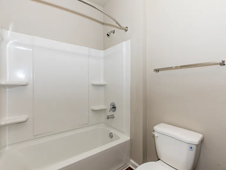 The Landings at Creekside — Photo 28