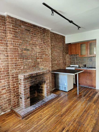 1st image of 309 W 21st St APT 4C
