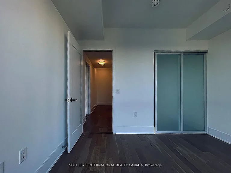 585 Bloor St E #4022 — Photo 11