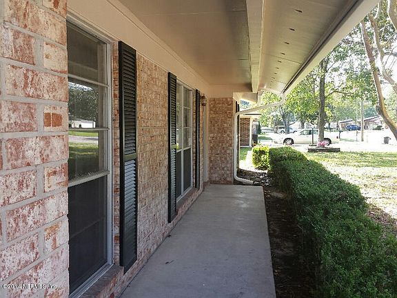 2nd image of 1519 Bay Cir E