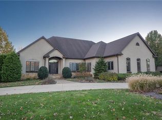 6899 Chillingsworth Cir NW, Canton, OH 44718