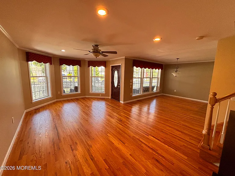 513 Evergreen Ave — Photo 9