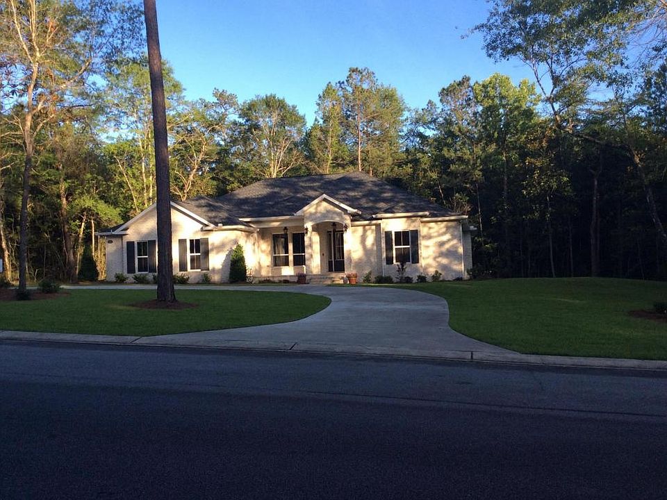 1st image of 136 Old South Dr