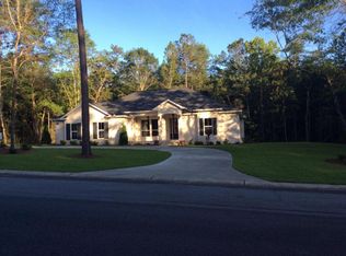 136 Old South Dr, Crestview, FL 32536