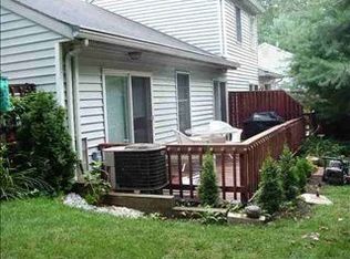 106 Mountainstone Dr, Elizabethtown, PA 17022