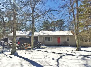 9 Yeoman Dr, West Yarmouth, MA 02673