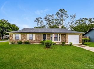 2343 Sharon Lake Dr, Jacksonville, FL 32210