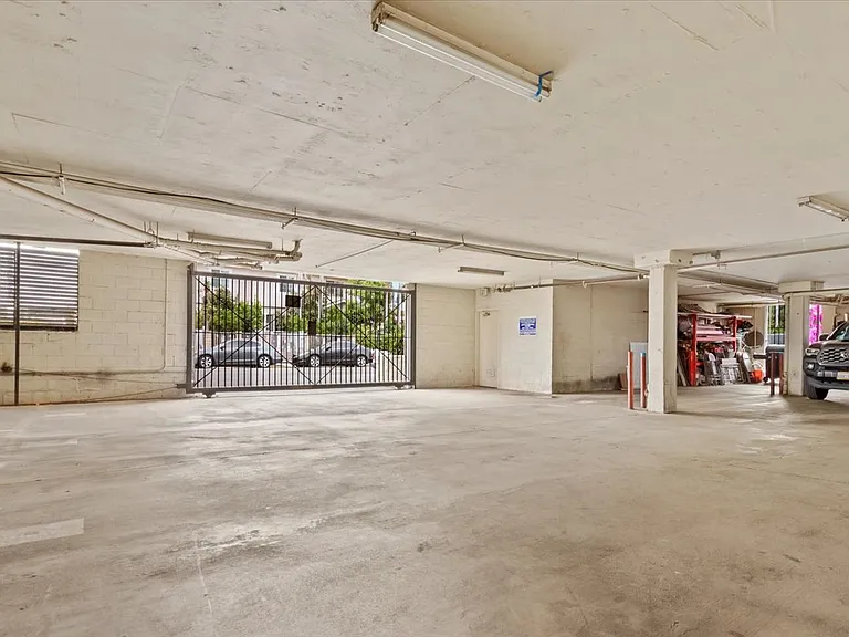1635 West Blvd #2 — Photo 17
