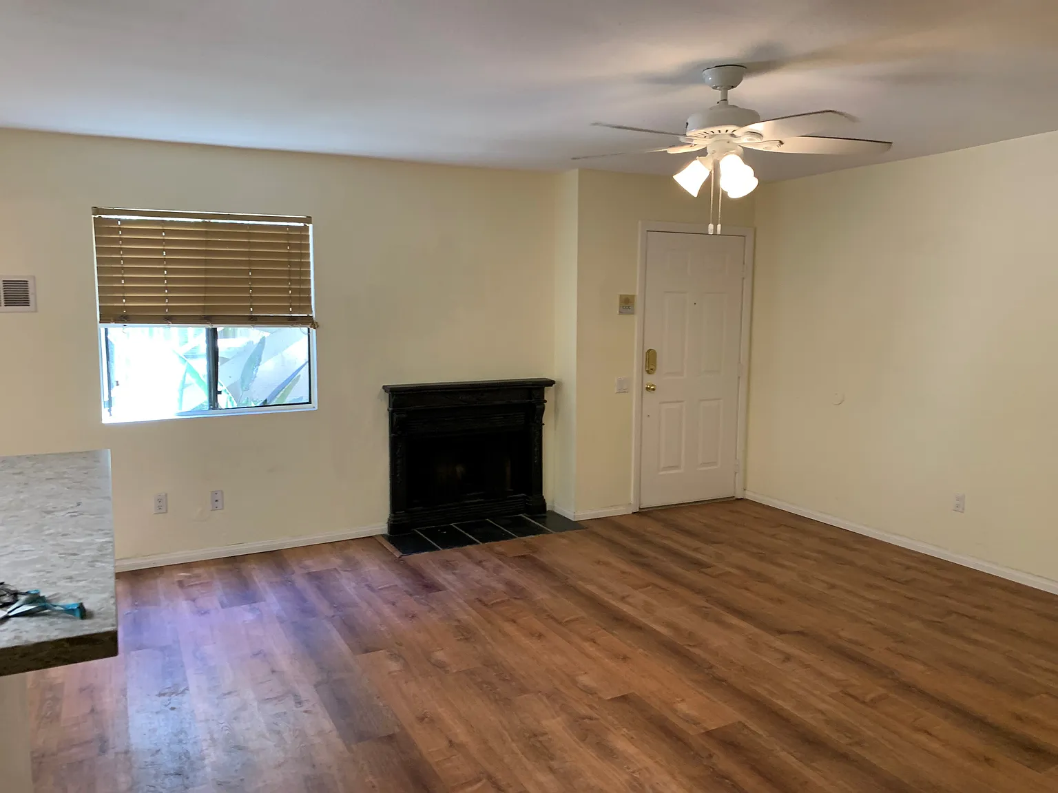 2 bed, 800 sqft, $1,725 — Photo 3